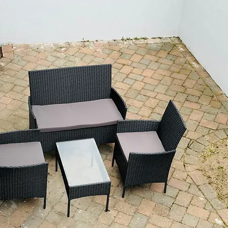 Moderne - Reihenmittelhaus - 4 Min Zur Hotel
