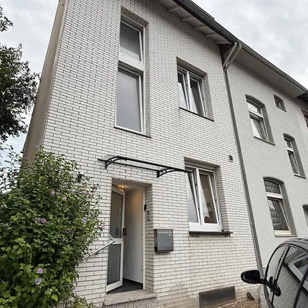 Hotel Moderne - Reihenmittelhaus - 4 Min Zur