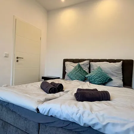 Hotel Moderne - Reihenmittelhaus - 4 Min Zur
