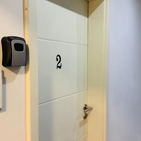 Hotel Moderne - Reihenmittelhaus - 4 Min Zur